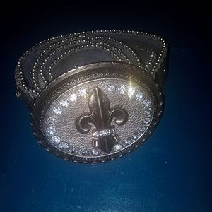 •••NWT••• Fleur de lis belt